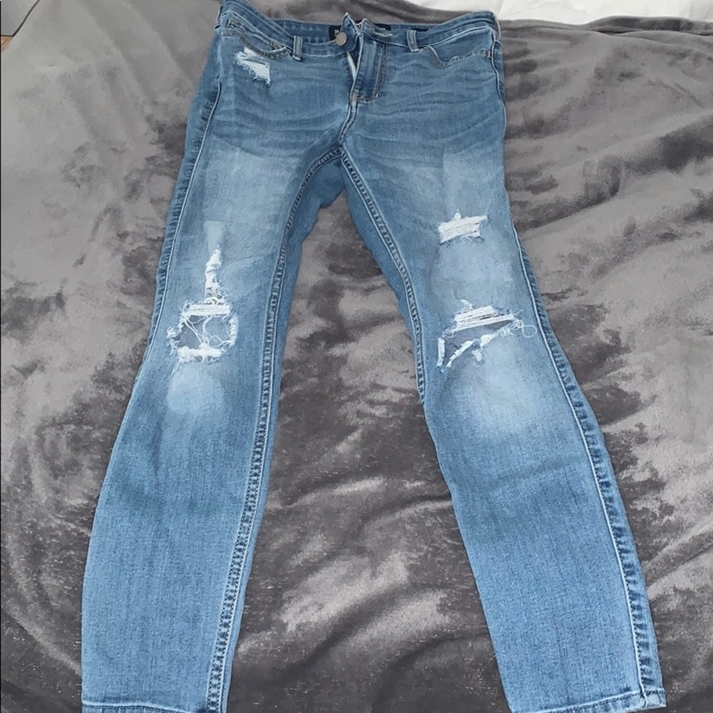 HOLLISTER high rise super skinny crop jeans!